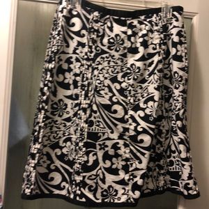 Old navy floral skirt